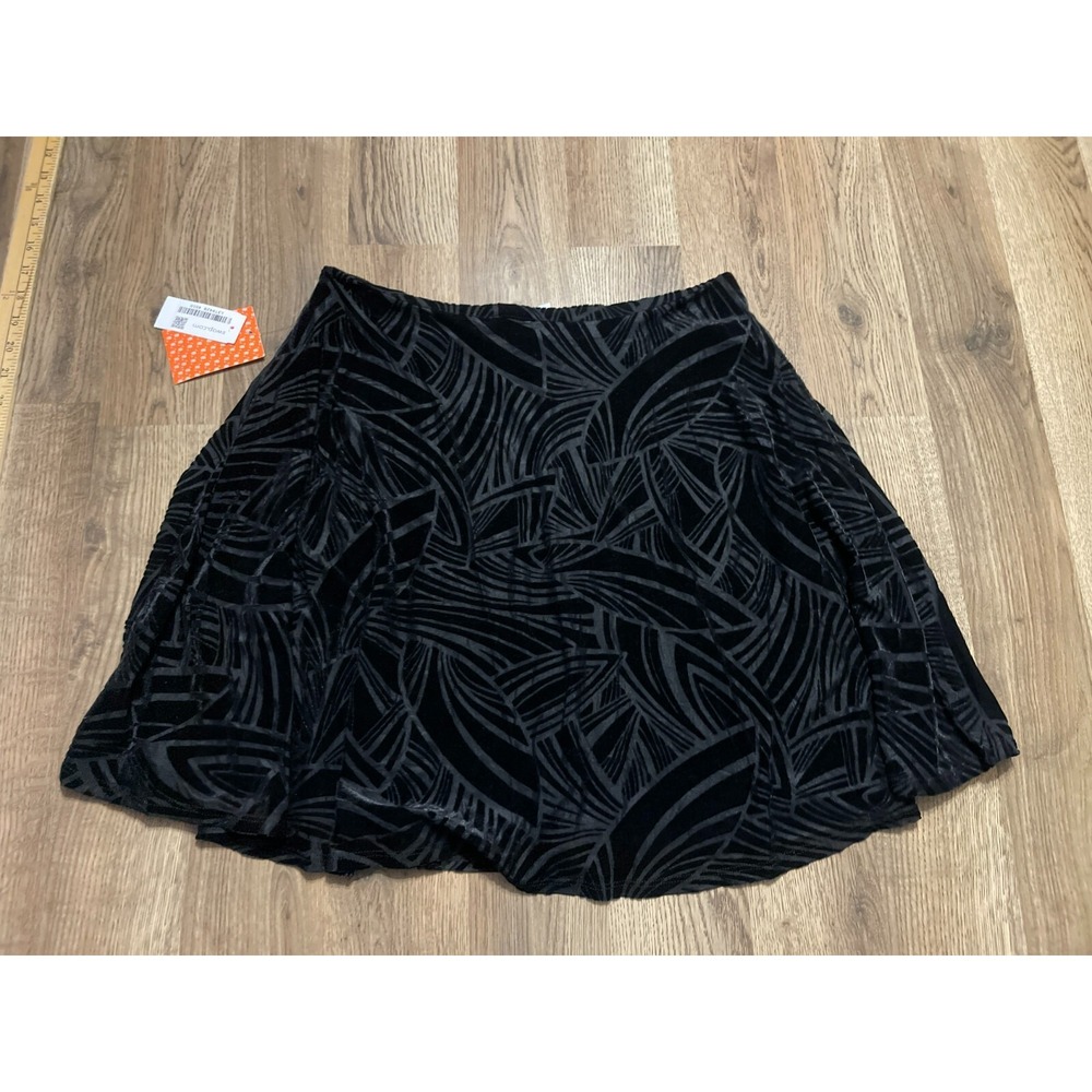 Moon Skirt, Women's Size Medium? Black, Mini, Velvet, Zip on Side, Pull On, NWT